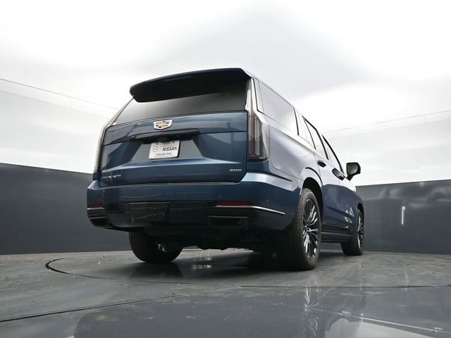Used 2025 Cadillac Escalade Sport Platinum w/ LPO, Floor Liner Package AWD/4WD image 30