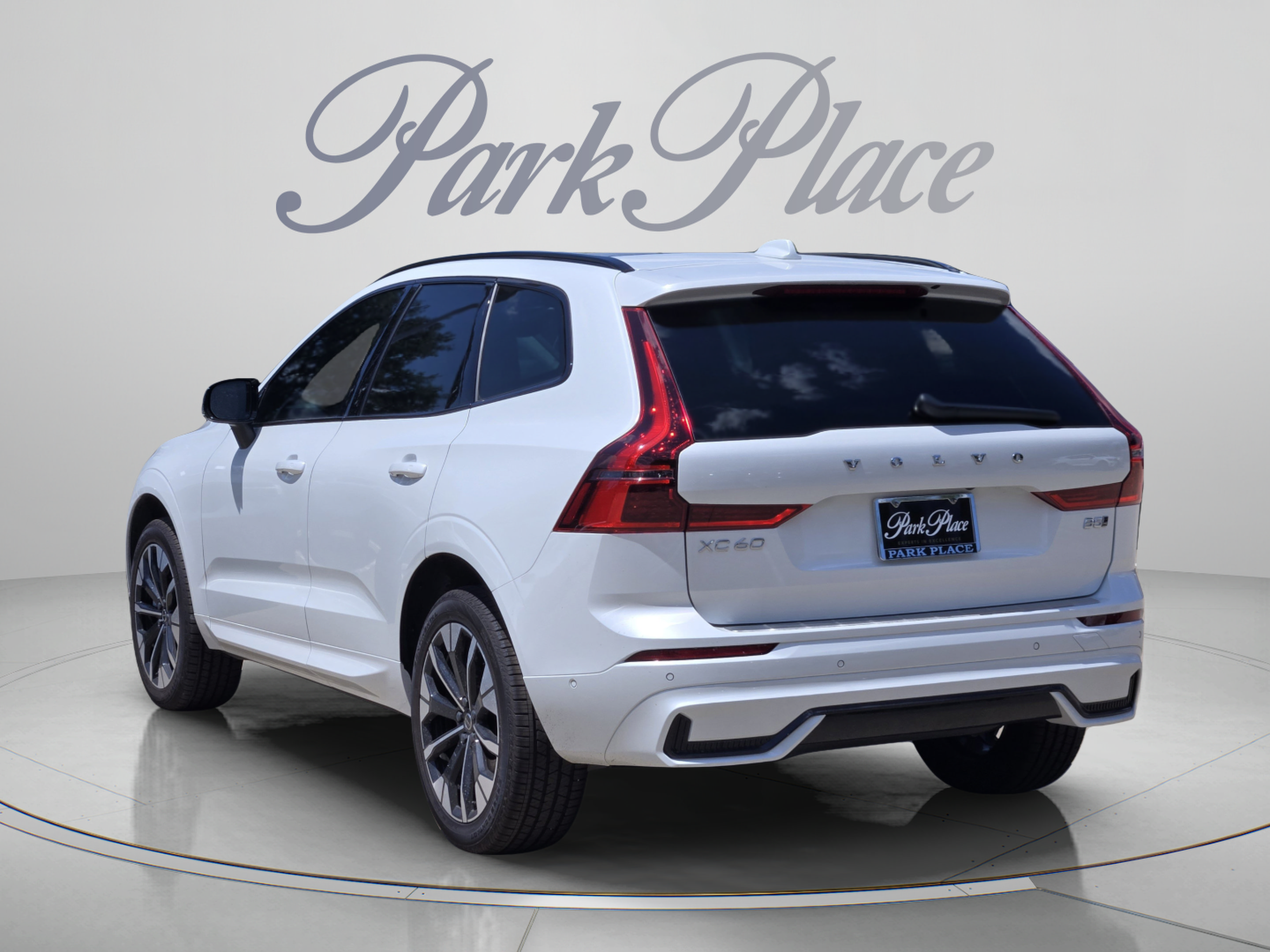 New 2026 Volvo XC60 B5 Plus w/ Protection Package Premier AWD/4WD image 3