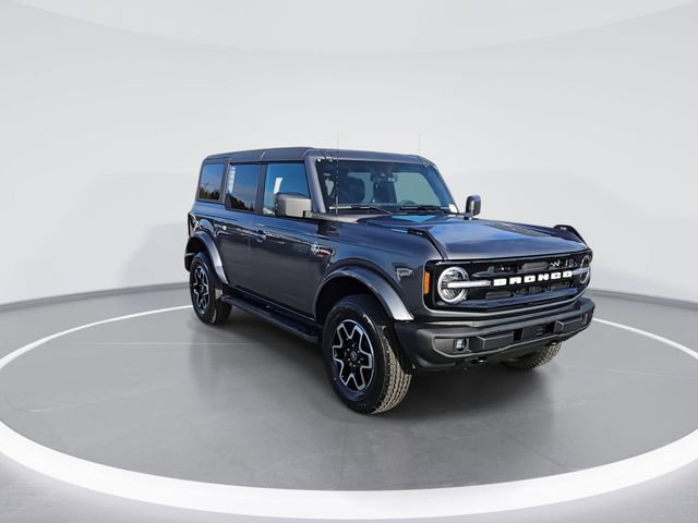Used 2024 Ford Bronco Outer Banks image 2