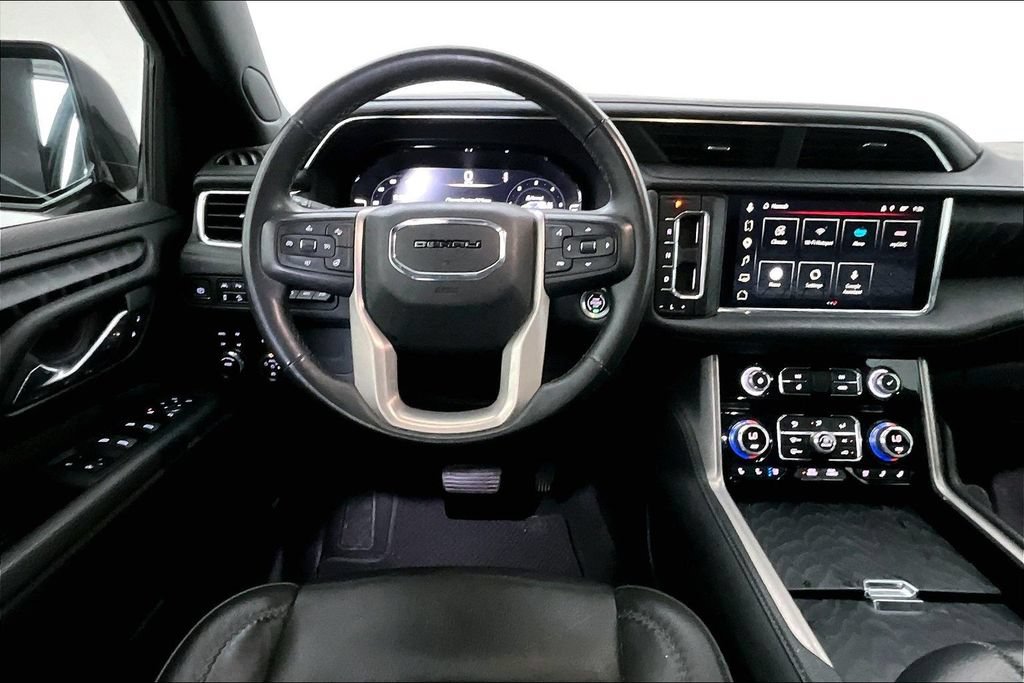 Used 2023 GMC Yukon Denali AWD/4WD image 6