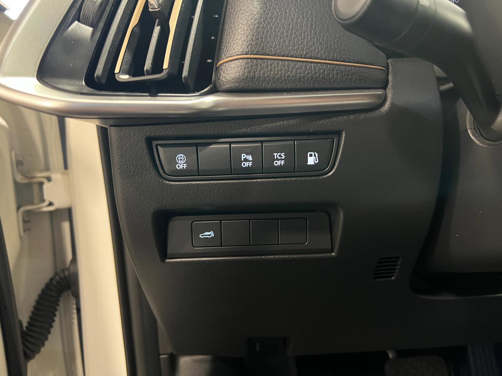 Used 2025 MAZDA CX-90 Plug-In Hybrid w/ Preferred image 15