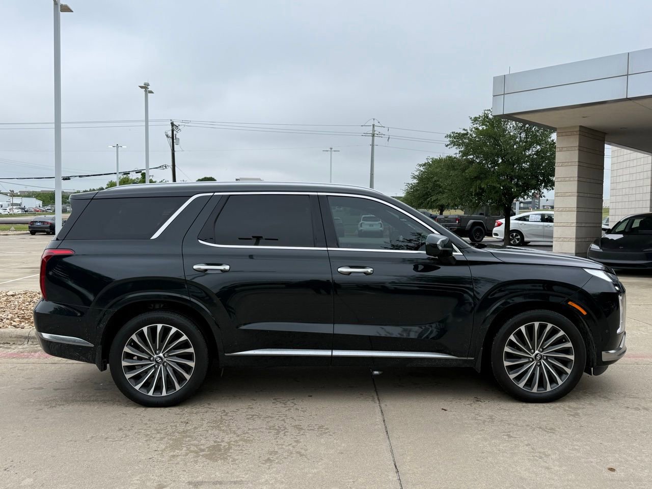 Used 2024 Hyundai Palisade Calligraphy AWD/4WD image 7