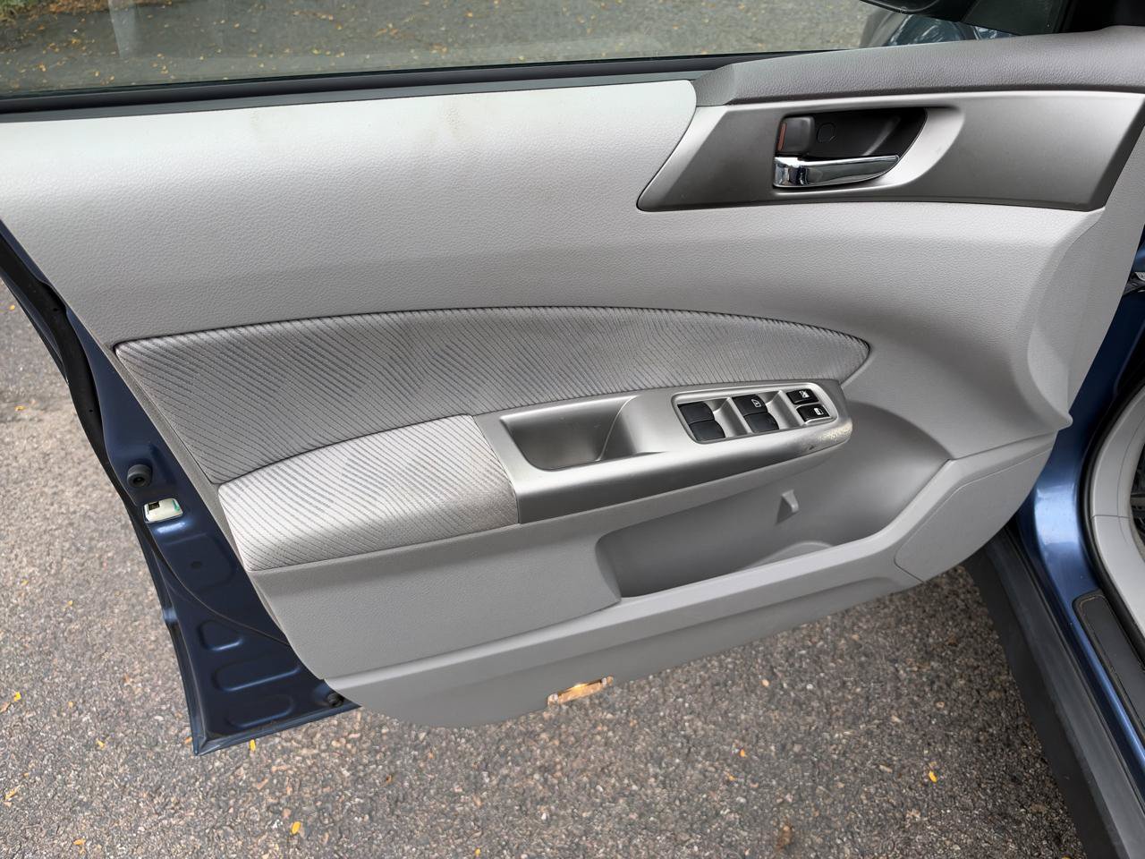 Used 2010 Subaru Forester 2.5X Premium AWD/4WD image 8