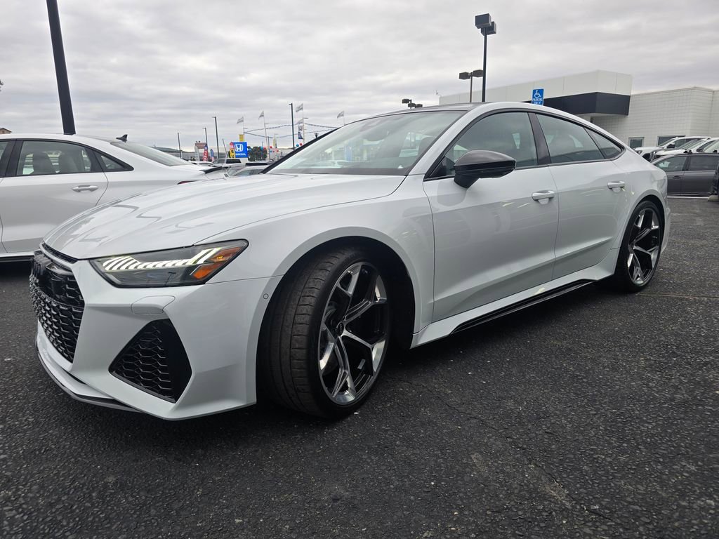 Used 2024 Audi RS 7 Performance image 2