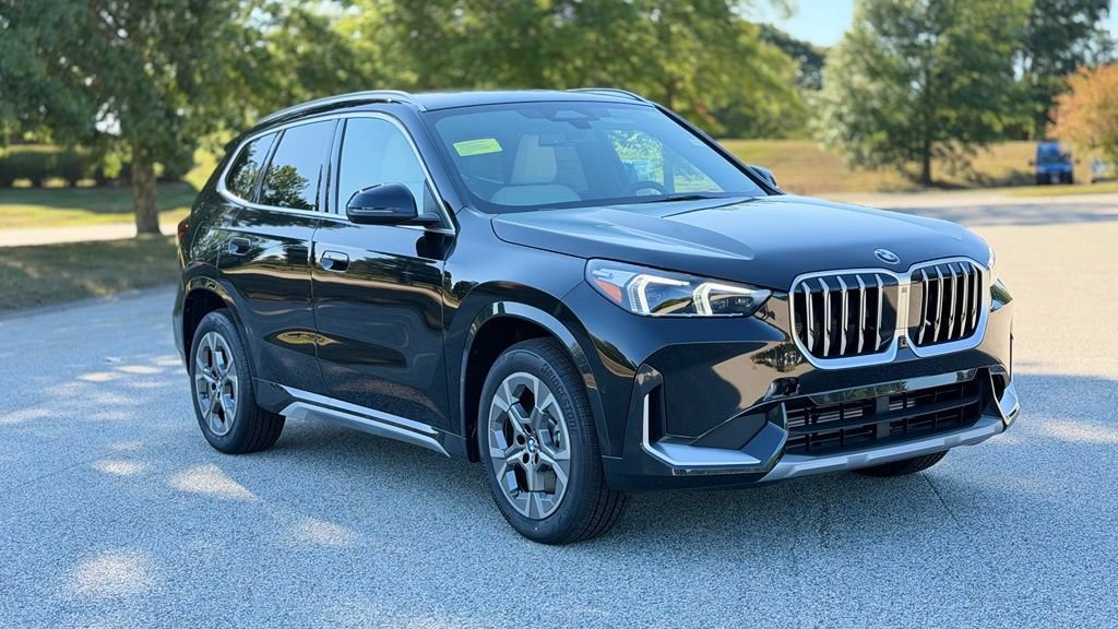 New 2026 BMW X1 xDrive28i w/ Technology Package AWD/4WD image 3