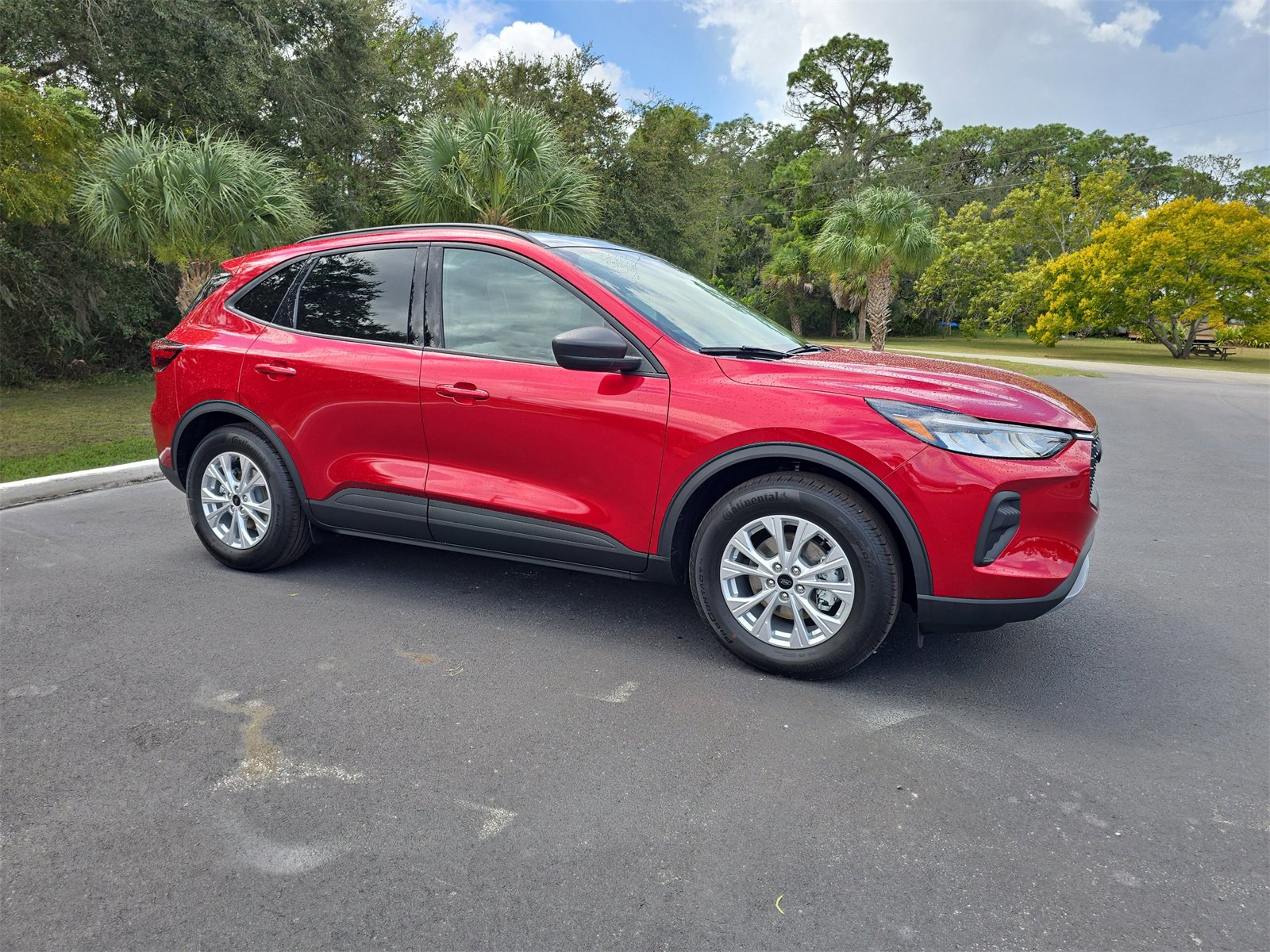 New 2026 Ford Escape Active w/ Active Premium Tech Pack image 2