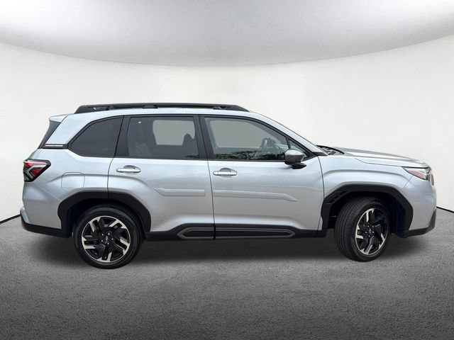Used 2025 Subaru Forester Limited AWD/4WD image 17