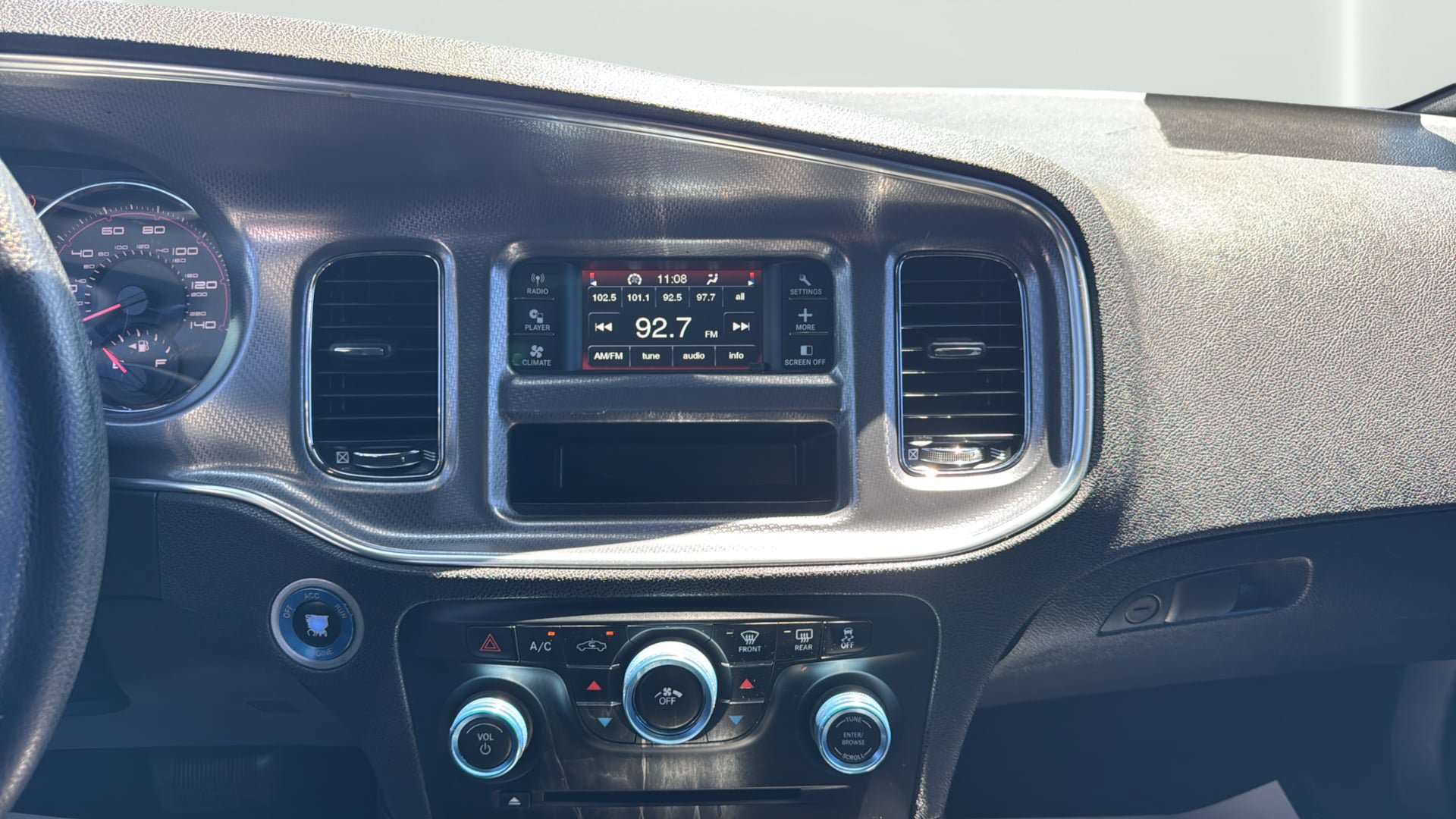 Used 2014 Dodge Charger SE RWD image 25
