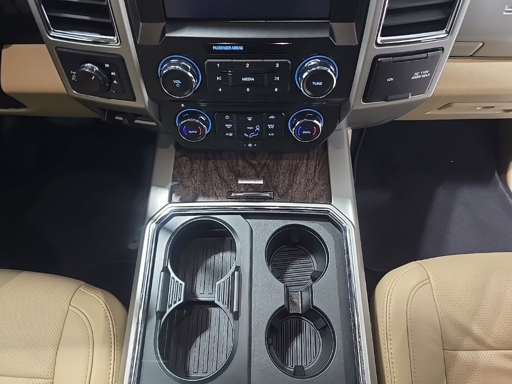 Used 2018 Ford F250 Lariat w/ Chrome Package image 26