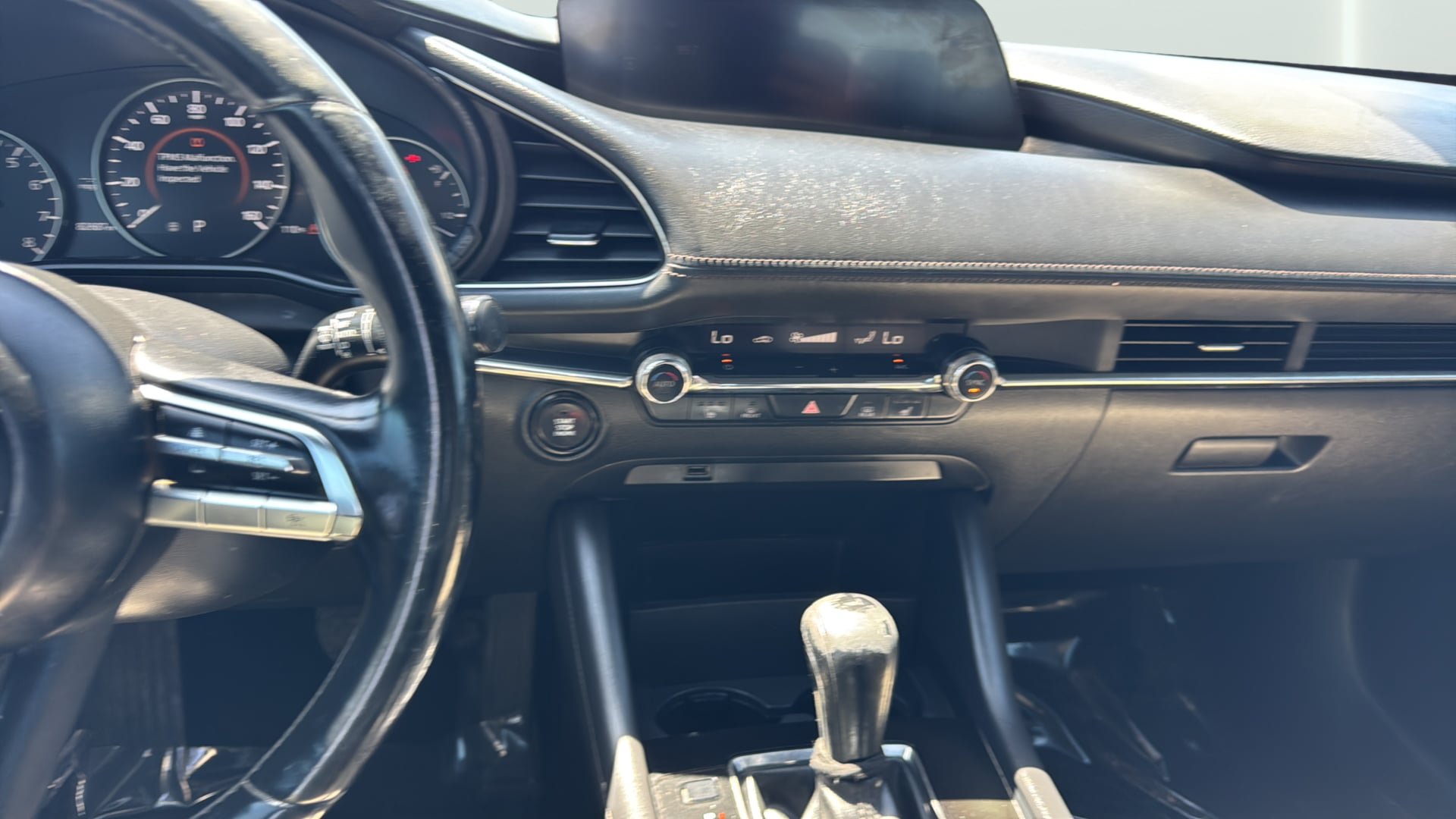 Used 2019 MAZDA MAZDA3 Hatchback w/ Preferred Package FWD image 28