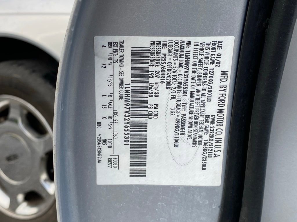 Used 2002 Lincoln Continental image 18