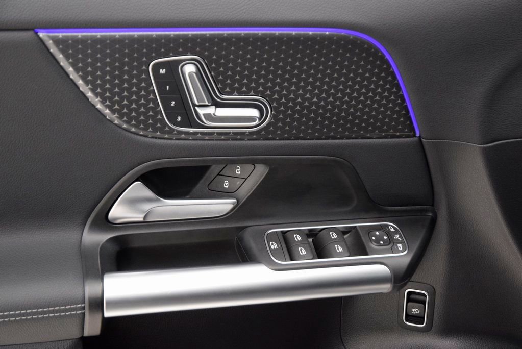 Certified 2025 Mercedes-Benz GLA 250 image 21