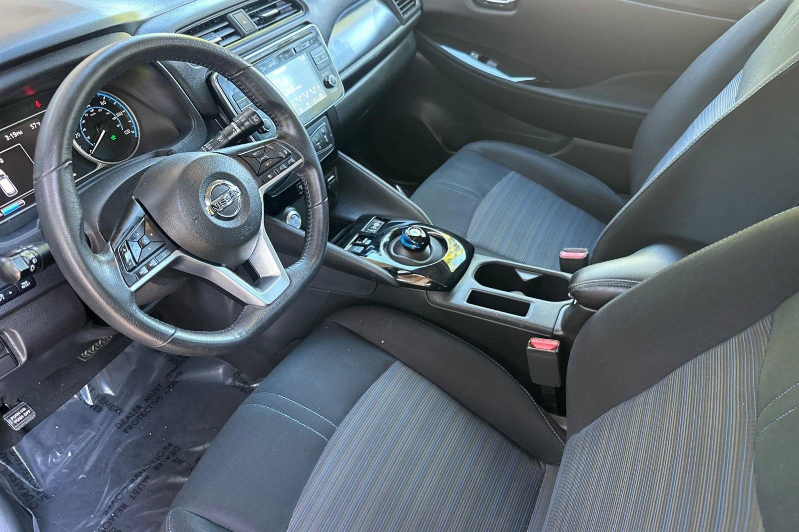 Used 2019 Nissan Leaf SV w/ Protection Package image 4