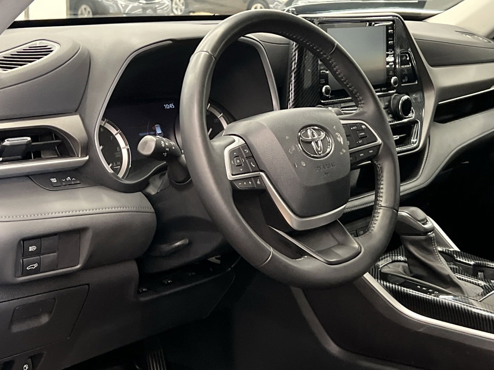 Used 2022 Toyota Highlander XLE image 13