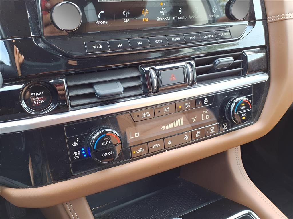 Used 2025 Nissan Pathfinder Platinum image 10