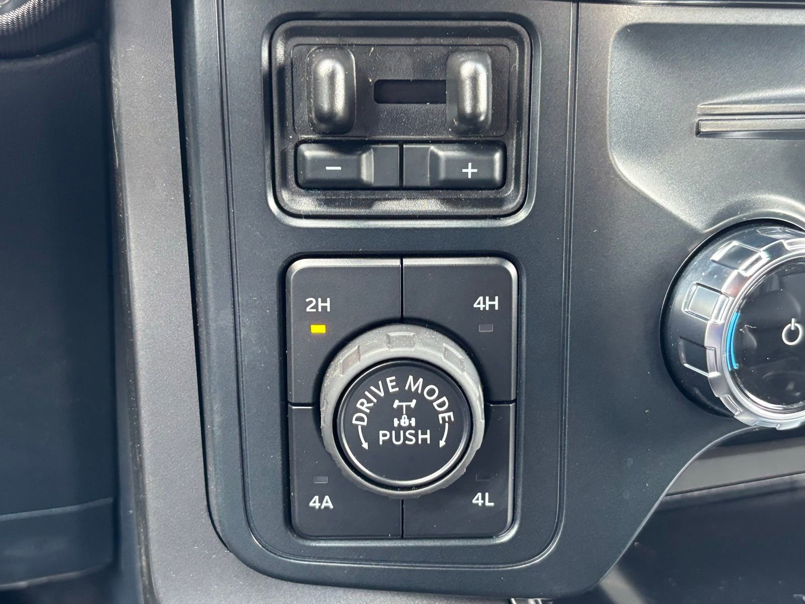 New 2026 Ford F150 Lariat w/ Equipment Group 501A Mid AWD/4WD image 4