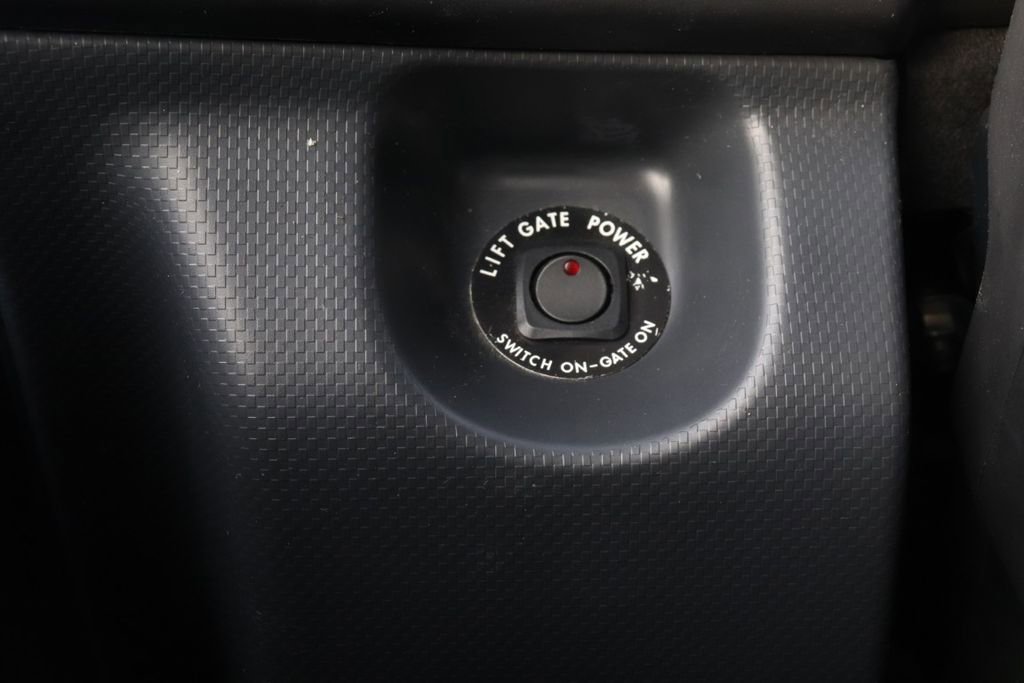 Used 2023 Chevrolet Low Cab Forward 5500XD image 25