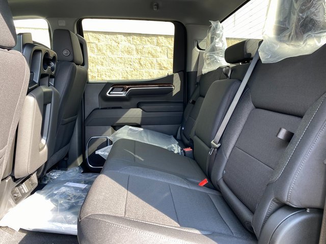 New 2026 GMC Sierra 1500 Elevation image 12