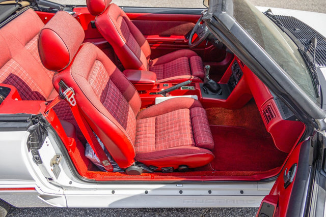 Used 1987 Ford Mustang GT RWD image 30