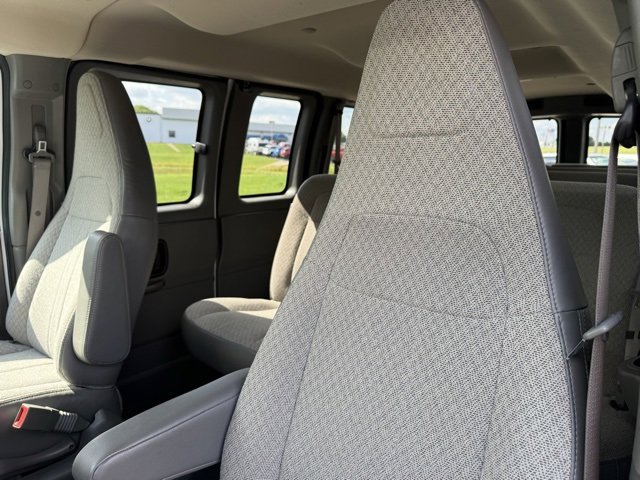Used 2025 Chevrolet Express 3500 LS image 19