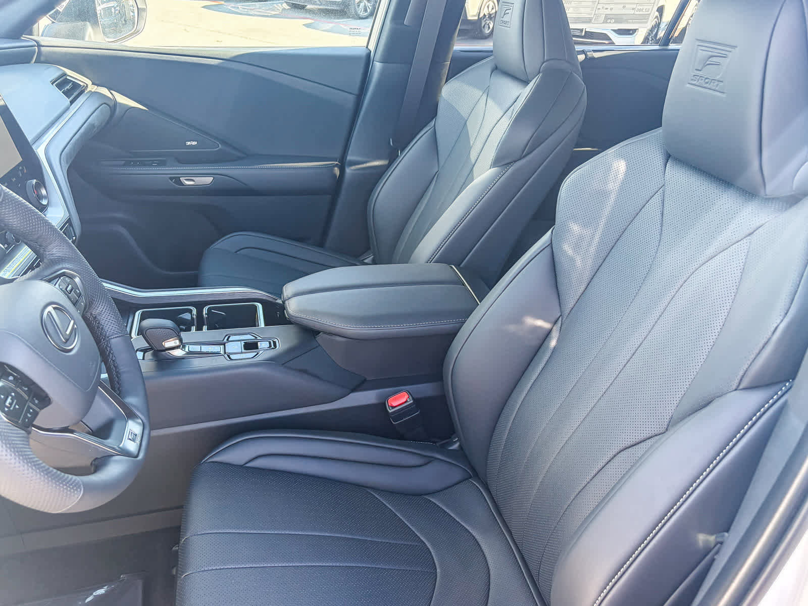 New 2026 Lexus TX 500h AWD image 18