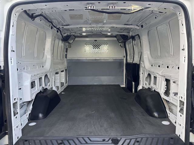 Used 2018 Ford Transit 250 130 Low Roof image 7