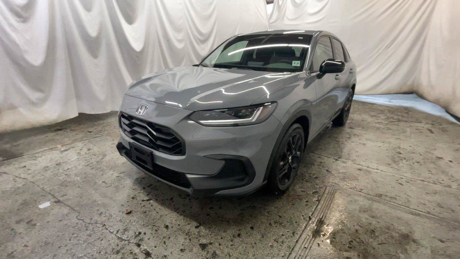 Used 2025 Honda HR-V Sport image 14