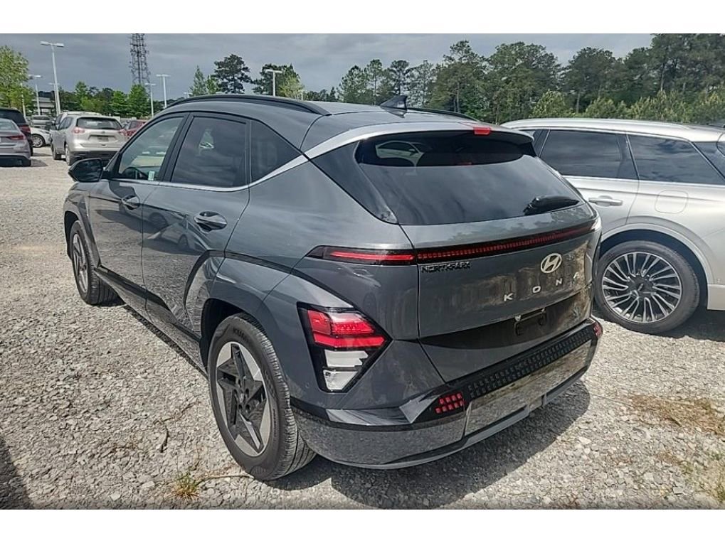 Used 2024 Hyundai Kona Limited FWD image 4