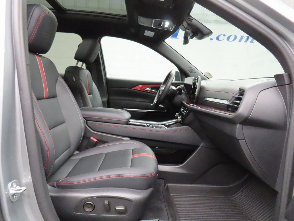 Used 2024 Chevrolet Traverse RS w/ LPO, Floor Liner Package image 34