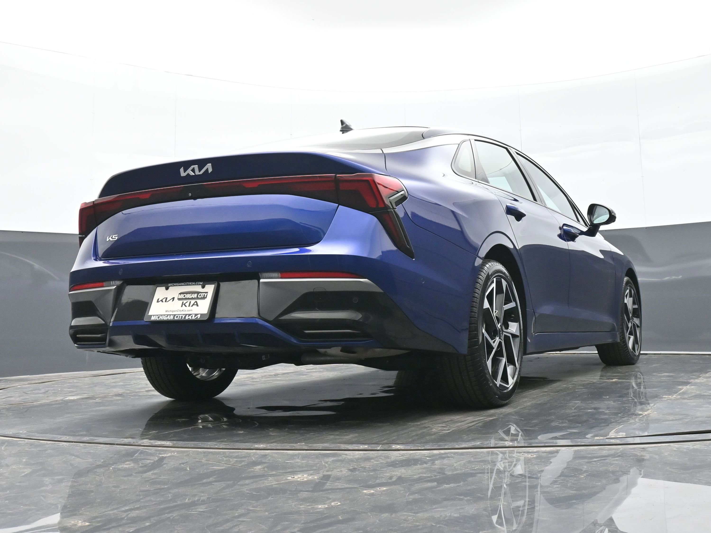 Used 2025 Kia K5 EX image 40