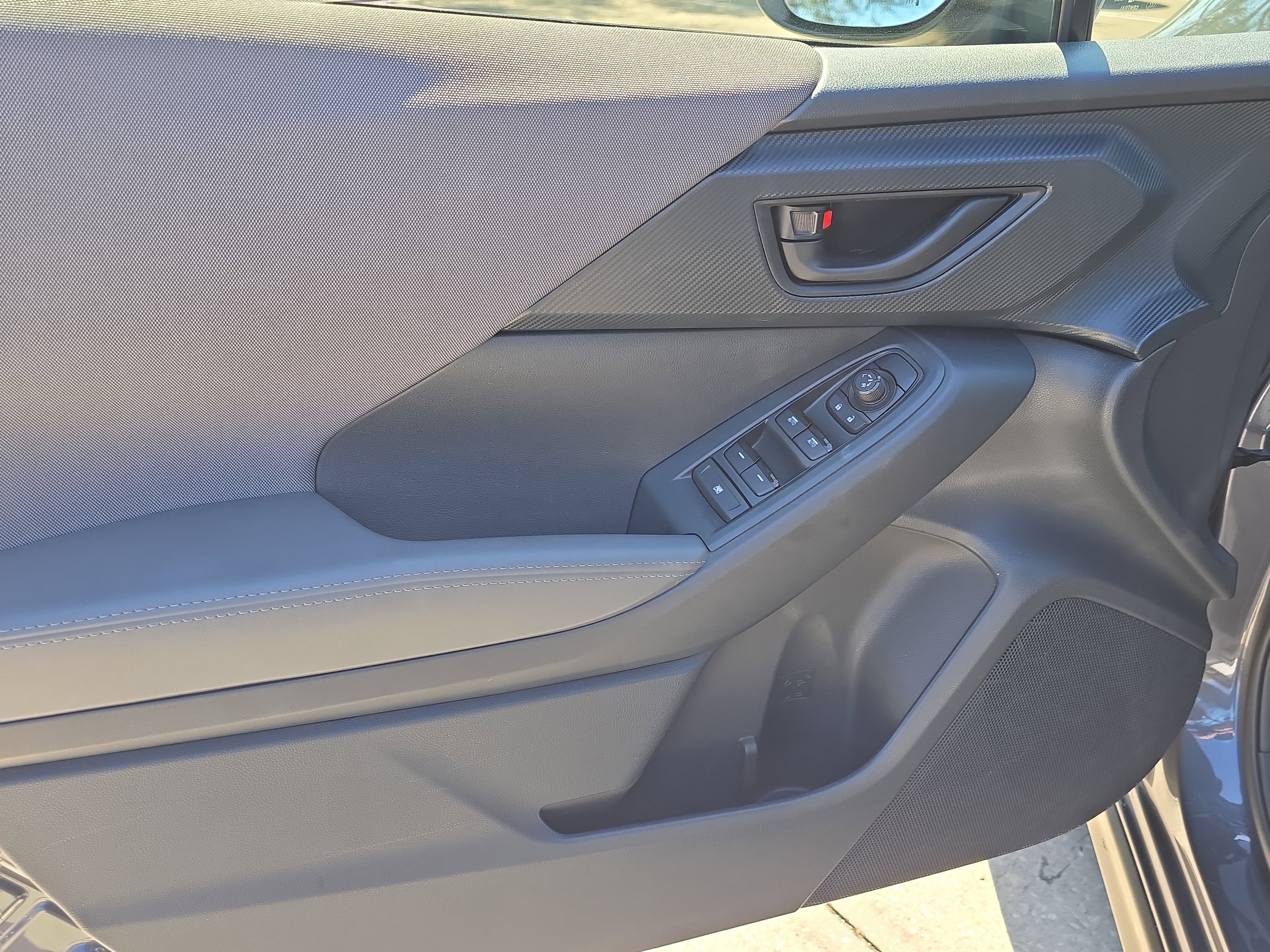 Used 2024 Subaru Crosstrek 2.0i Premium image 17