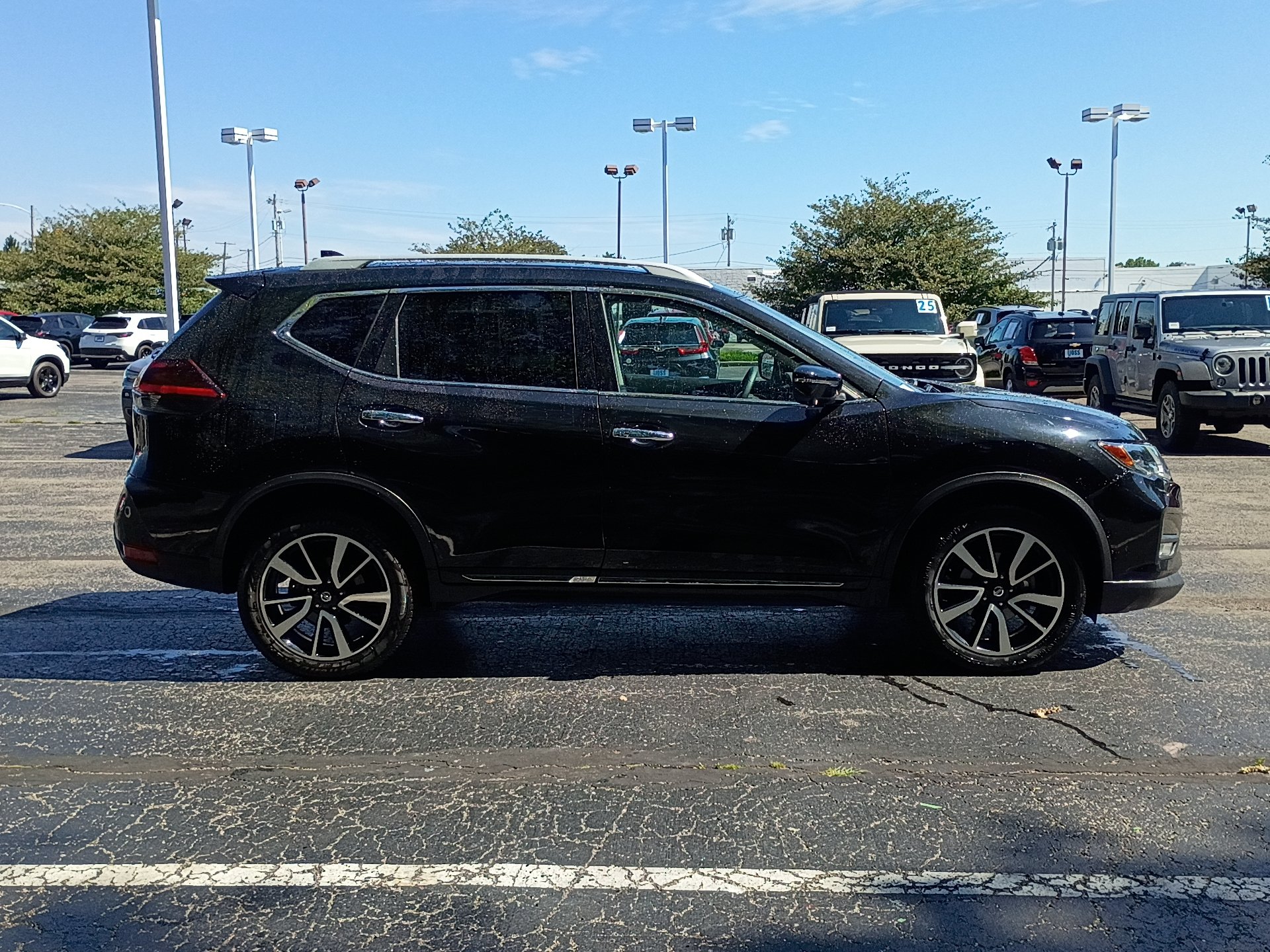 Used 2020 Nissan Rogue SL AWD/4WD image 2