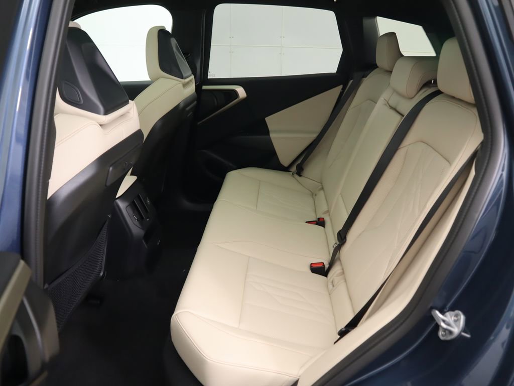 Certified 2025 BMW X3 xDrive30i w/ Premium Package image 23