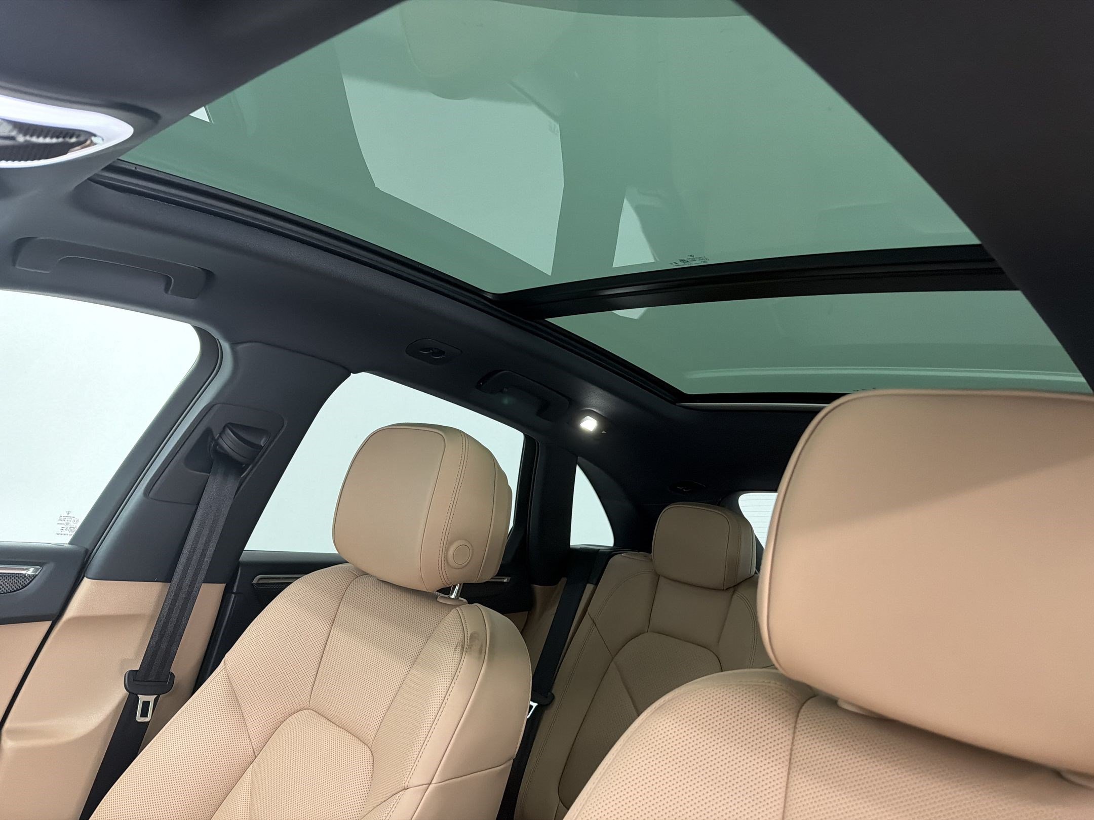 New 2026 Porsche Macan AWD/4WD image 14