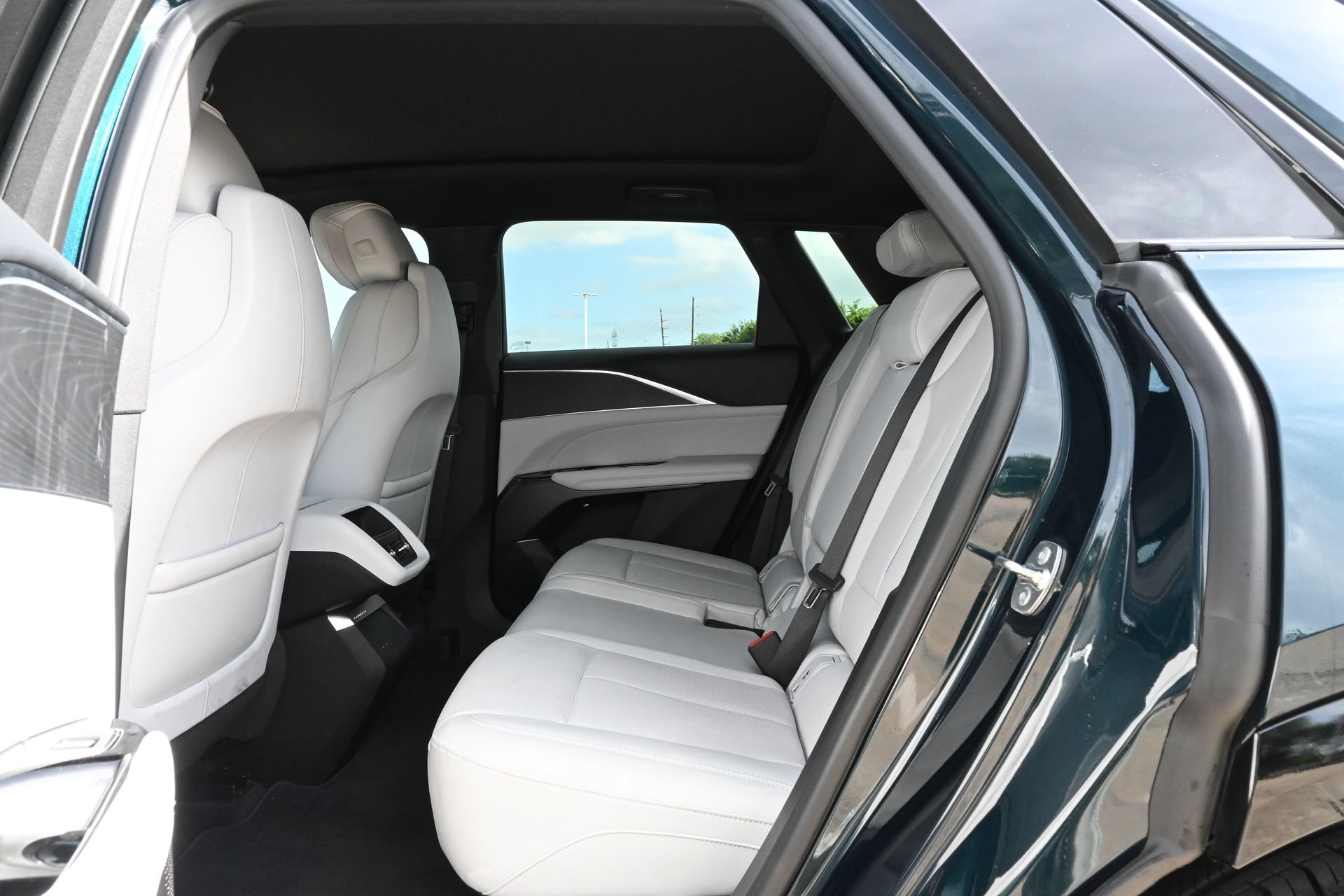 Used 2024 Cadillac Lyriq Luxury RWD image 21