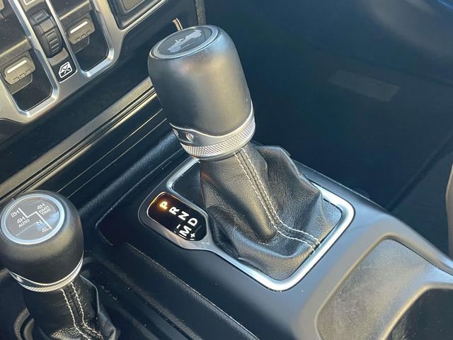 Used 2022 Jeep Wrangler Unlimited Sahara w/ Cold Weather Group image 30