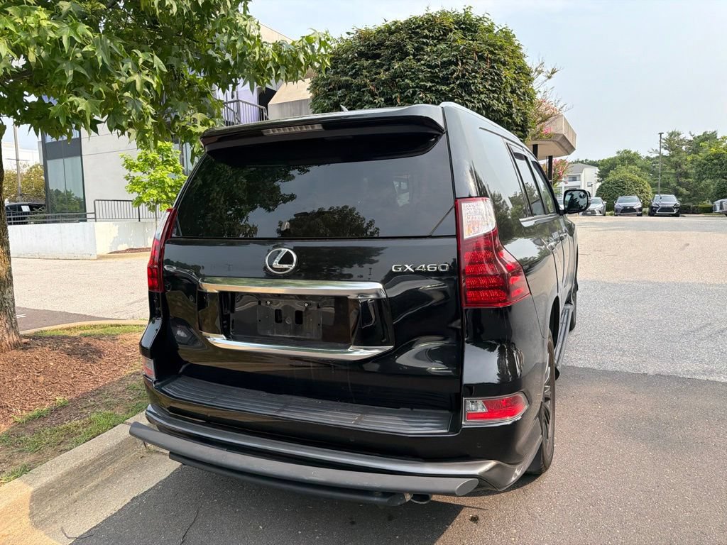 Used 2022 Lexus GX 460 Premium w/ Accessory Package AWD/4WD image 17