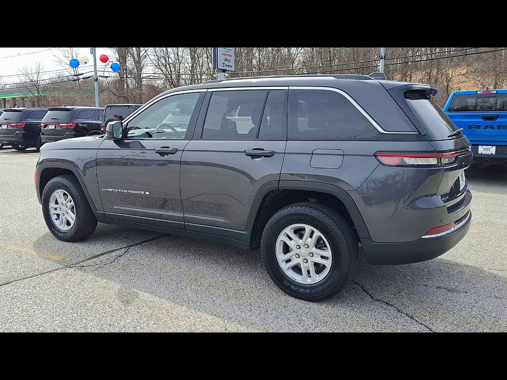 Certified 2023 Jeep Grand Cherokee Laredo w/ Luxury Tech Group I AWD/4WD image 35