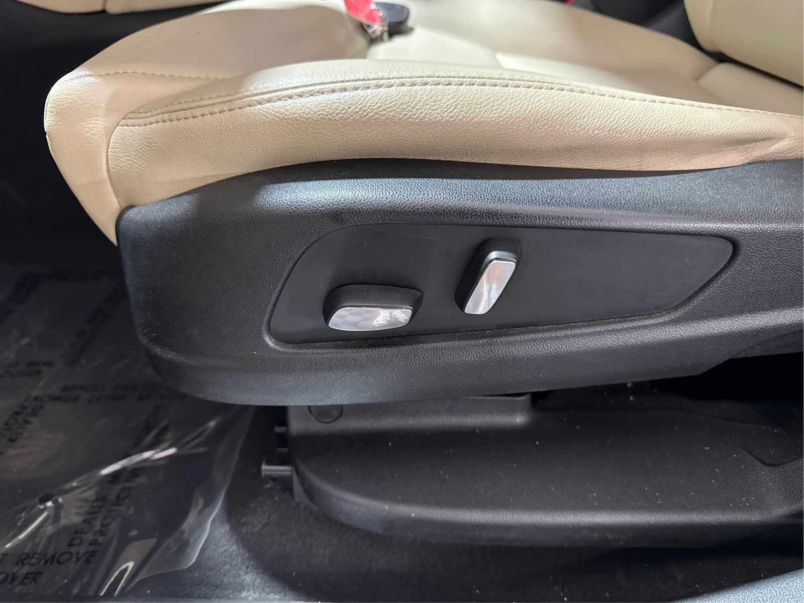 Used 2018 Cadillac XT5 AWD image 18