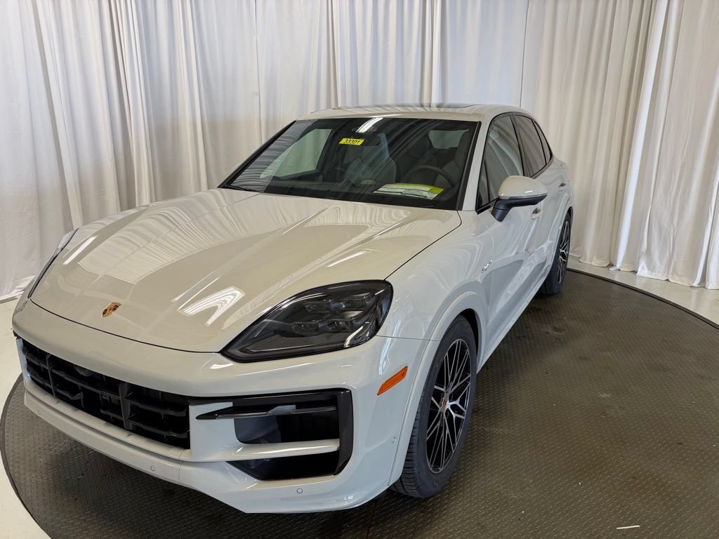 Certified 2026 Porsche Cayenne E-Hybrid AWD/4WD image 40
