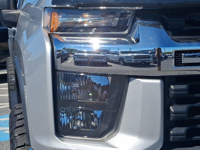 Used 2022 Chevrolet Silverado 2500 LT w/ Convenience Package AWD/4WD image 9