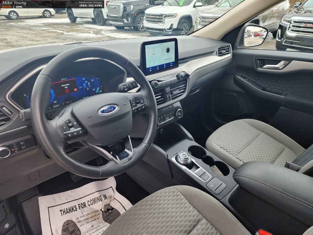 Used 2020 Ford Escape SE Sport image 25