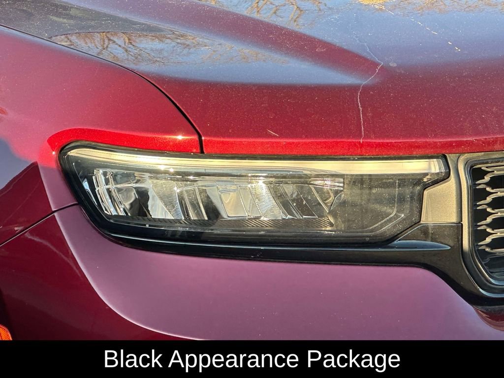 Used 2023 Jeep Grand Cherokee L Limited w/ Black Appearance Package image 7