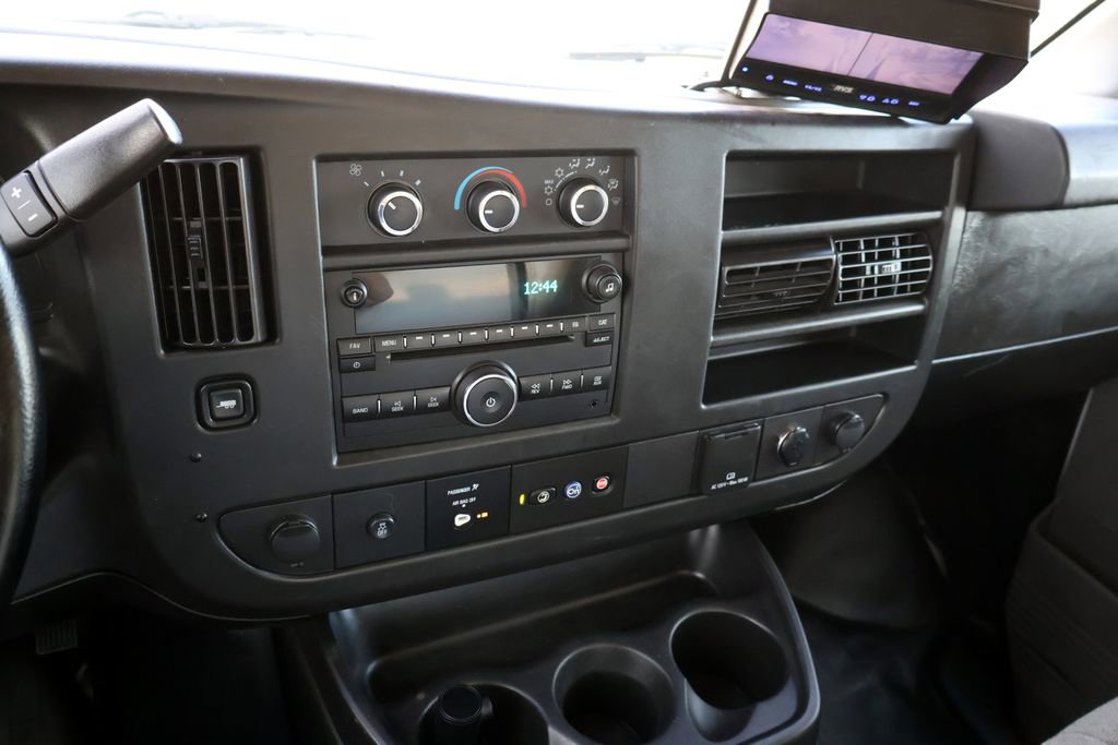 Used 2021 Chevrolet Express 3500 w/ Power Convenience Package image 21