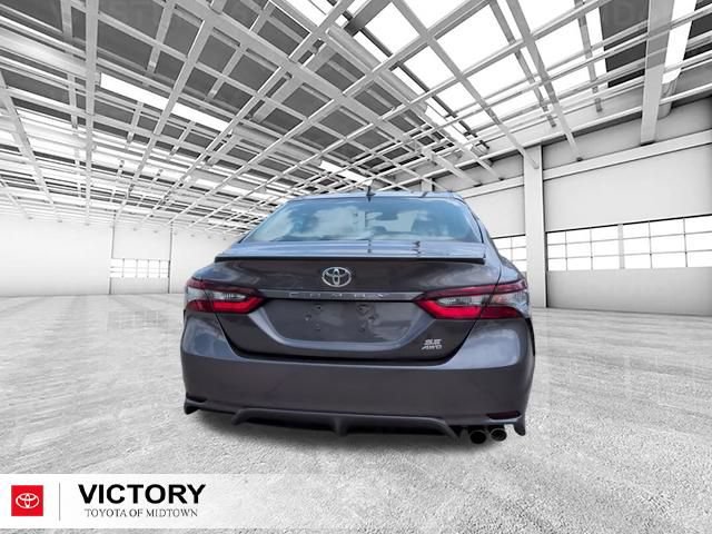 Used 2024 Toyota Camry SE AWD/4WD image 4