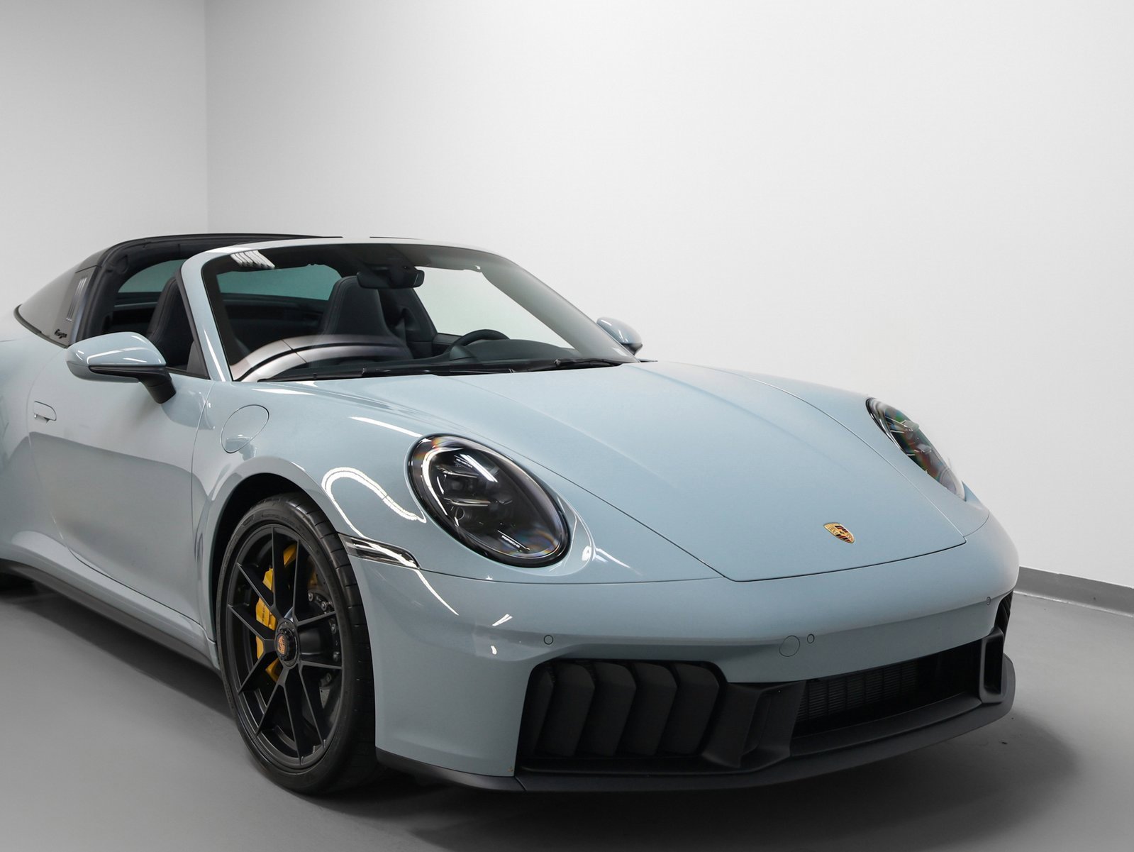 Used 2025 Porsche 911 Targa 4 GTS image 10