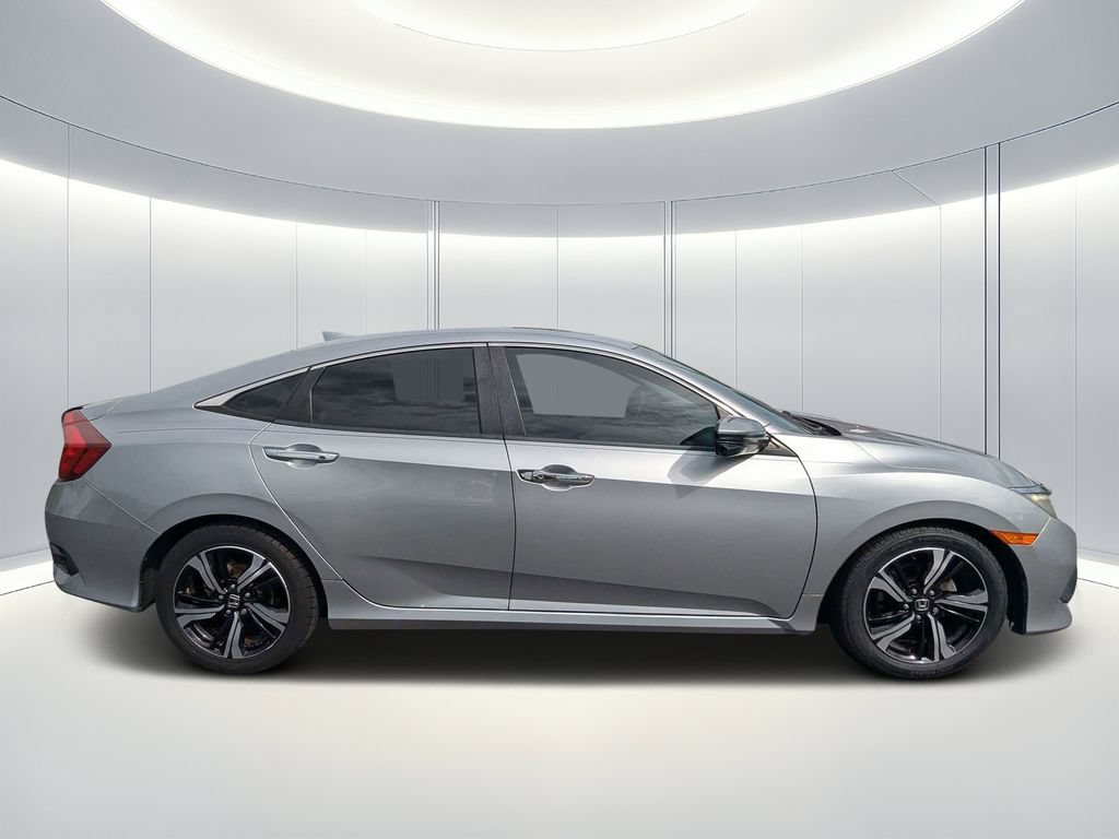 Used 2017 Honda Civic Touring image 3