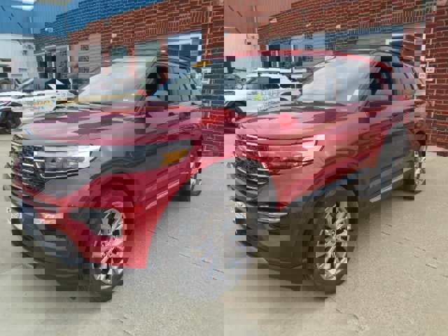 Used 2023 Ford Explorer XLT w/ Equipment Group 202A image 1