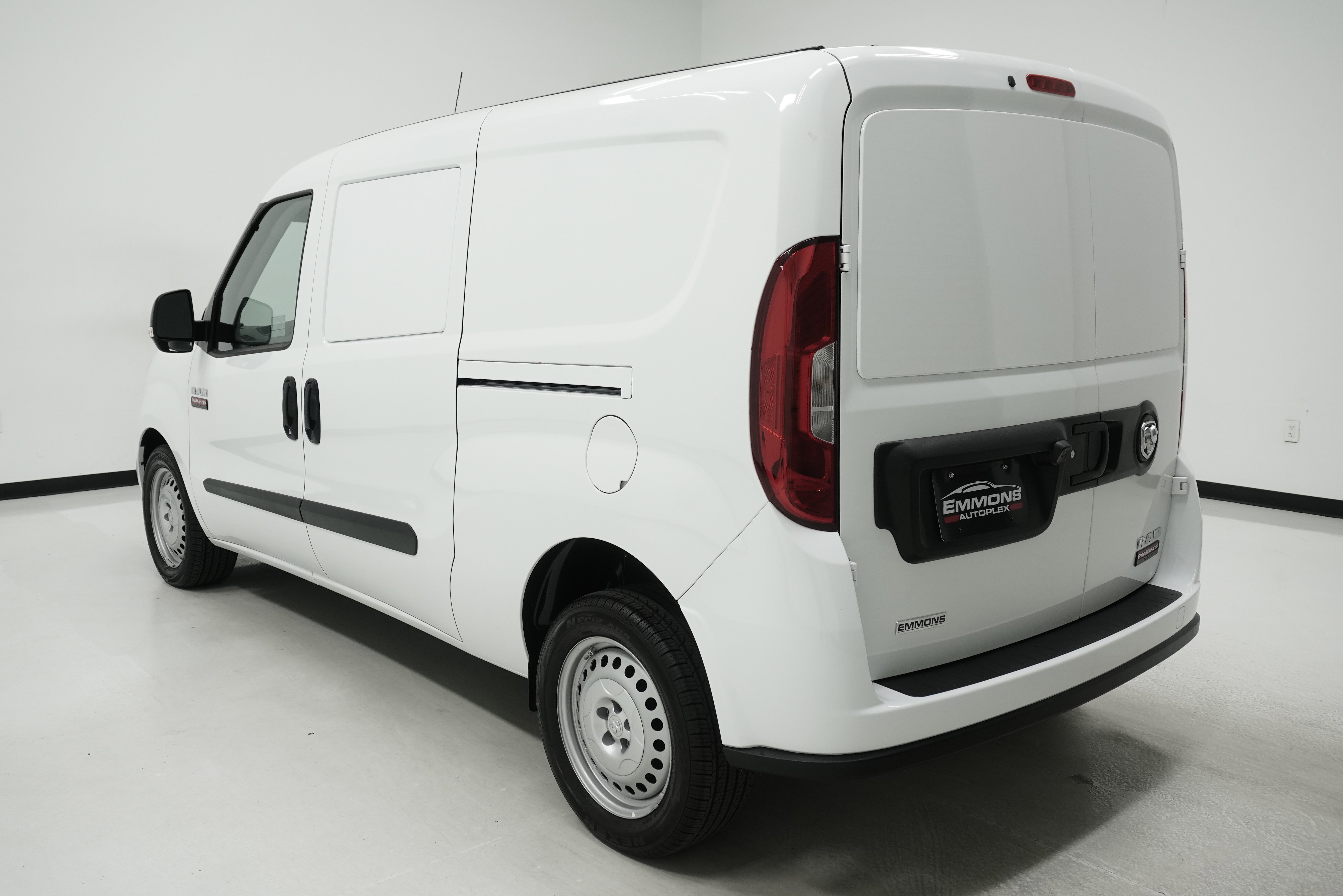 Used 2022 RAM ProMaster City Tradesman FWD image 5