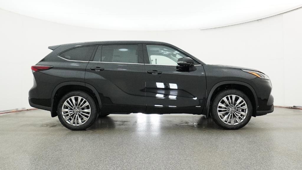 New 2026 Toyota Highlander Platinum AWD/4WD image 5